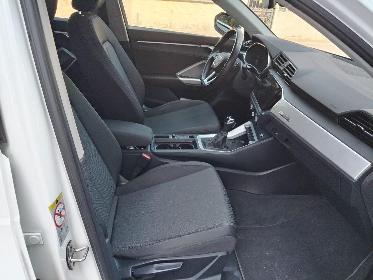 Audi Q3 S Line 2.0 35 TDI #5885