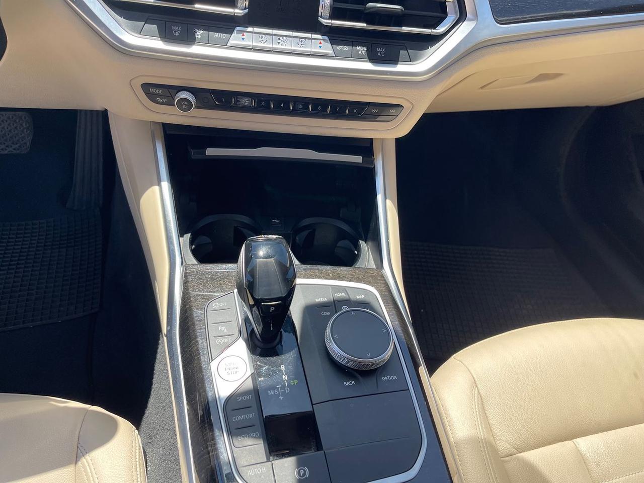 Bmw 320 i Luxury #11281