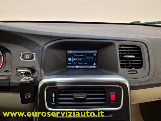 VOLVO V60 T3 Powershift Kinetic
