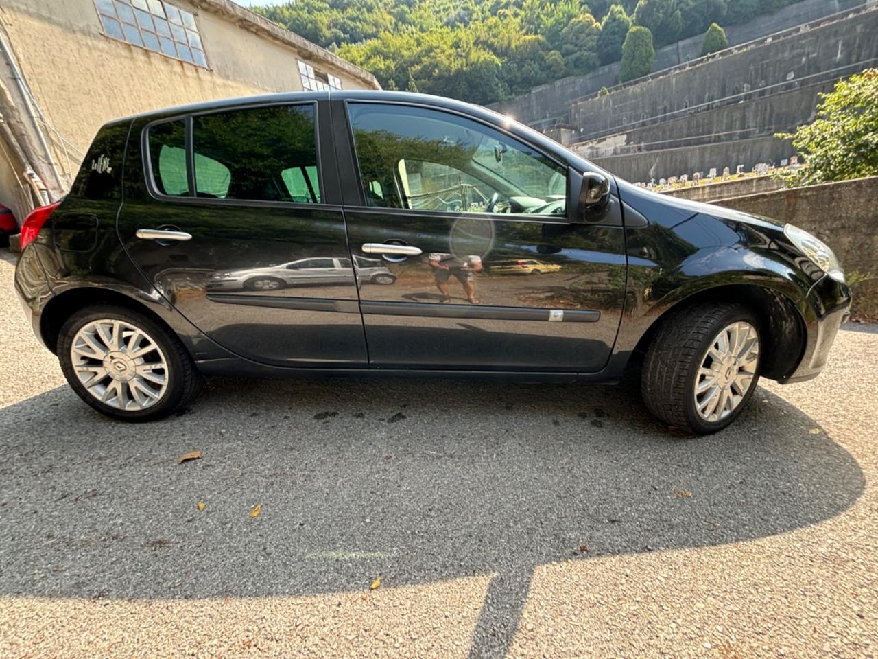 Renault Clio 1.2 16V 5 porte Le Iene