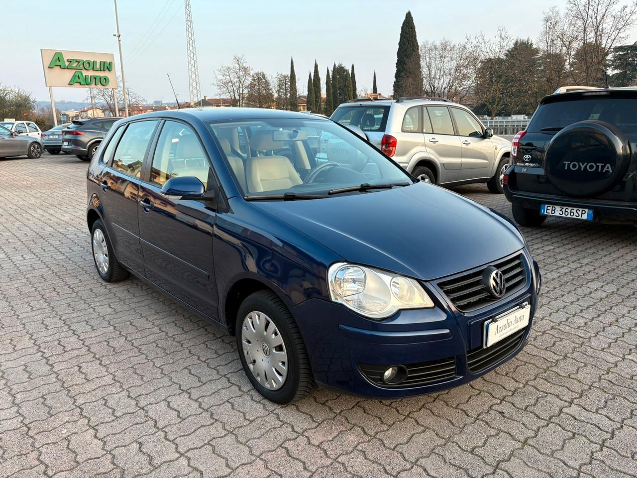 VOLKSWAGEN POLO NEOPATENTATI AUTOMATICO KM 104.559