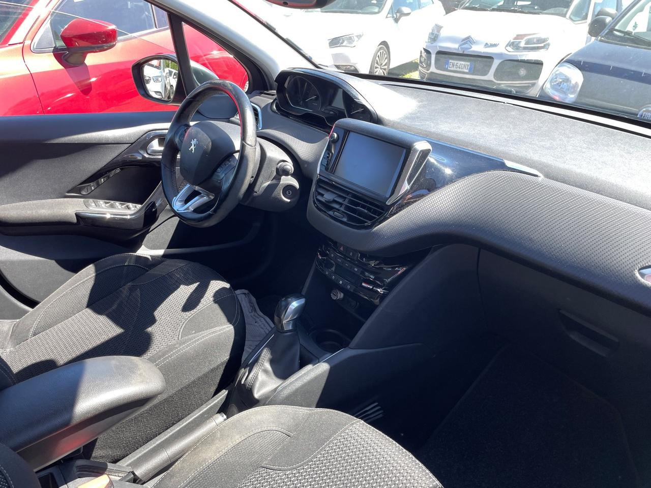 Peugeot 208 BlueHDi 5 porte Allure - navigatore- retrocamera