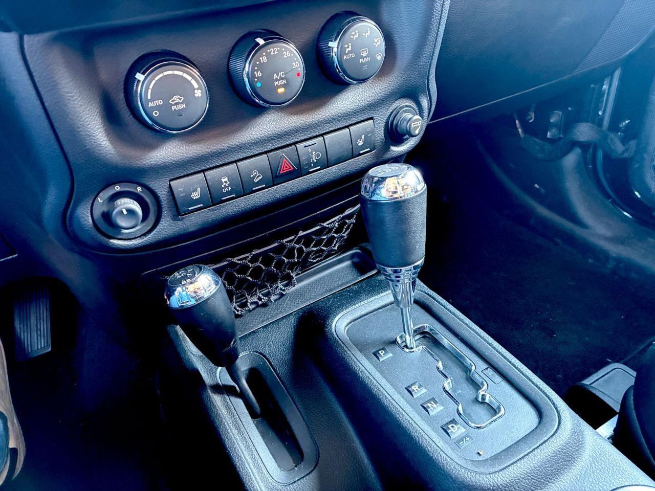 JEEP Wrangler 2.8 CRD DPF Sahara Auto 200 cv