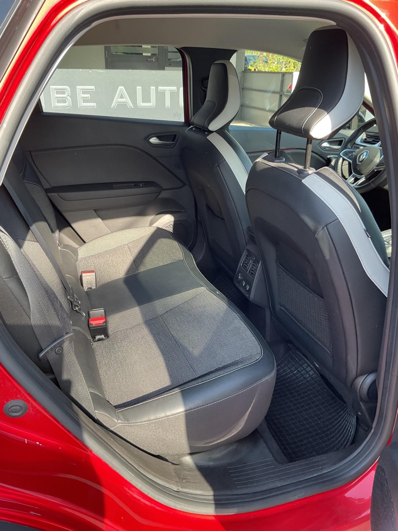 Renault Captur Plug-in Hybrid E-Tech 160 CV Engineered