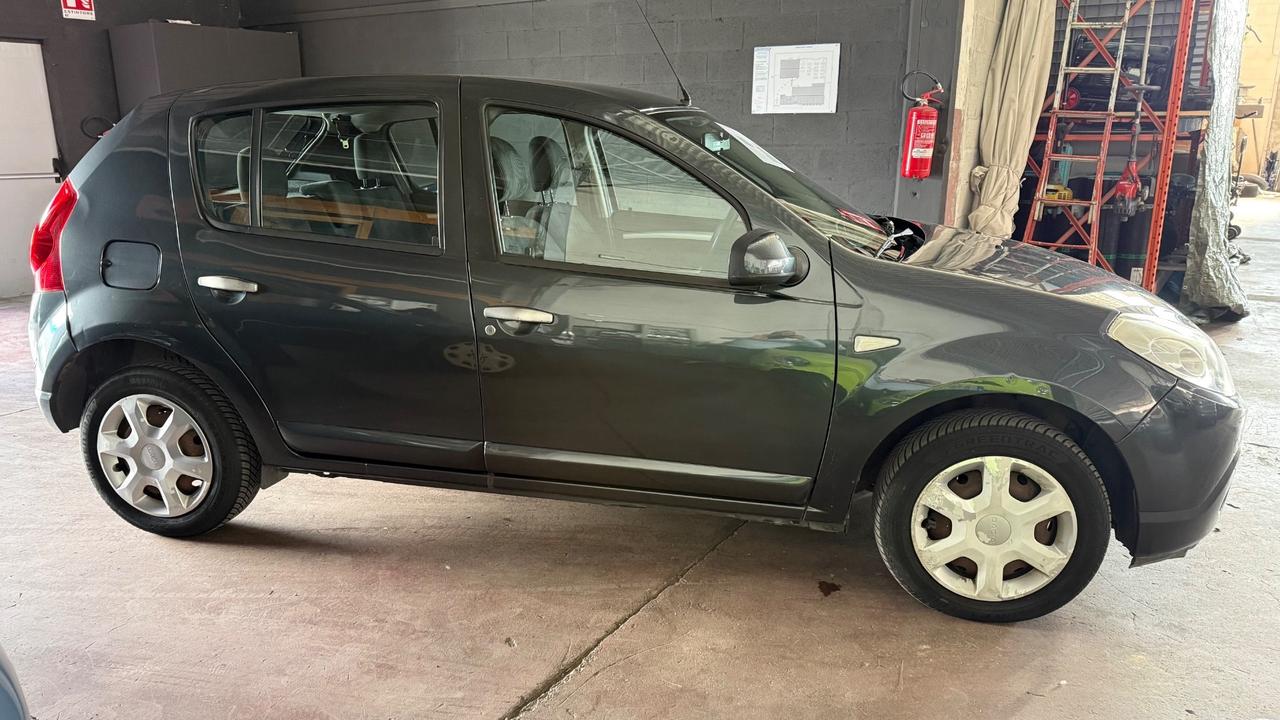 Dacia Sandero 1.4 8V GPL Lauréate
