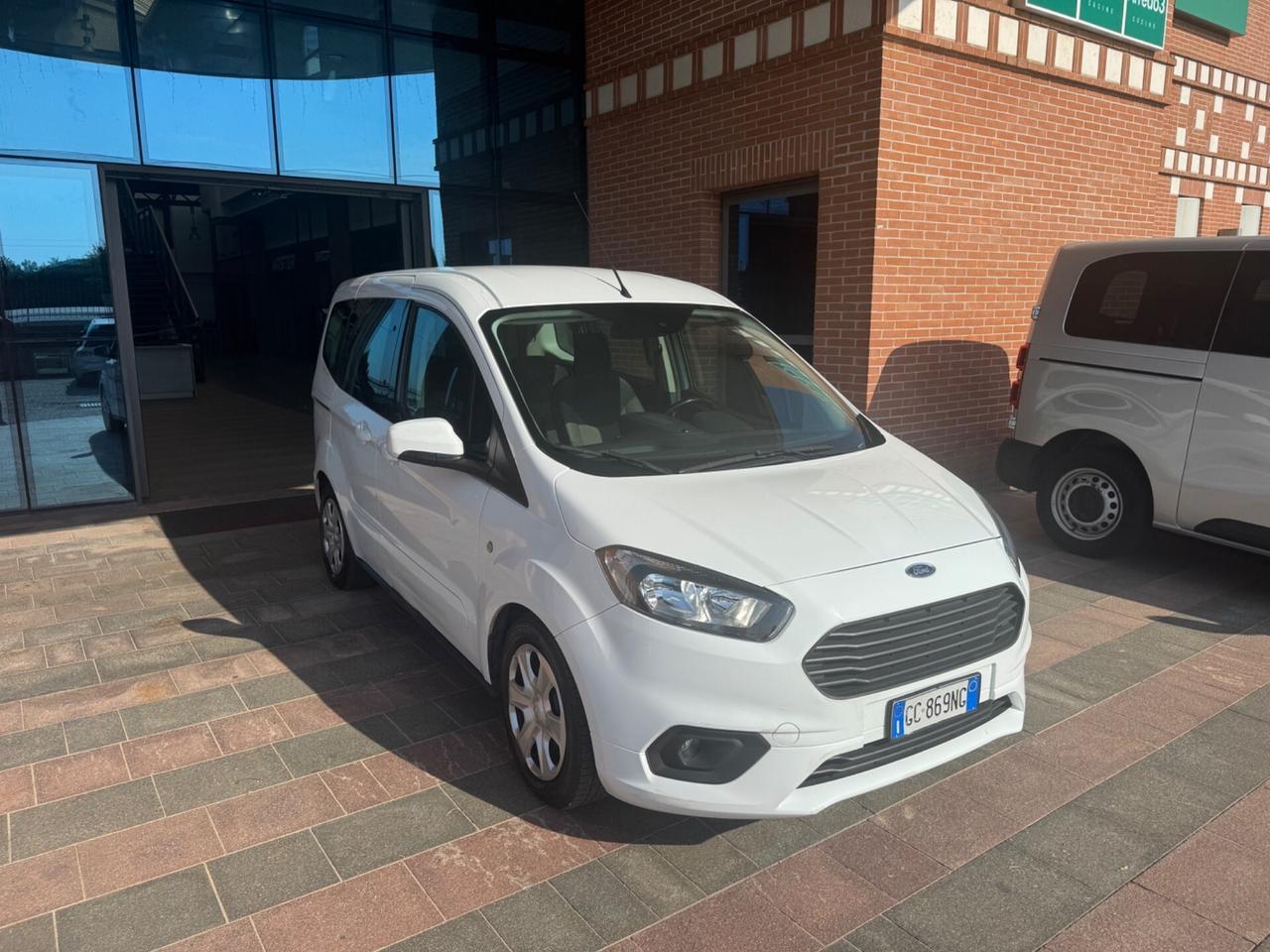 Ford Tourneo Courier 1.5 TDCI 100 CV S&S Plus