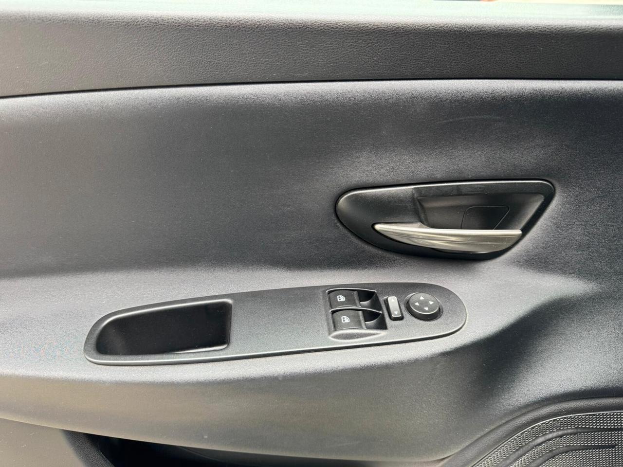 LANCIA YPSILON 1.2 69cv 5p GPL ECOCHIC GOLD NEOP.