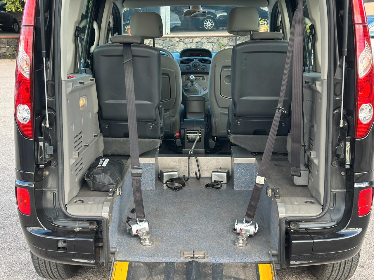 Renault Kangoo 1.5 dCi 105CV 5 porte Pianale Ribassato con Pedana