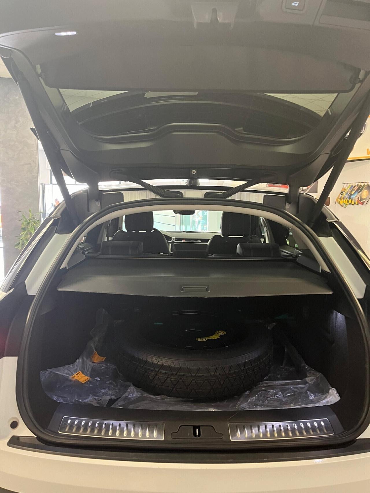 Range Rover Velar 2.0D I4 180 CV HSE