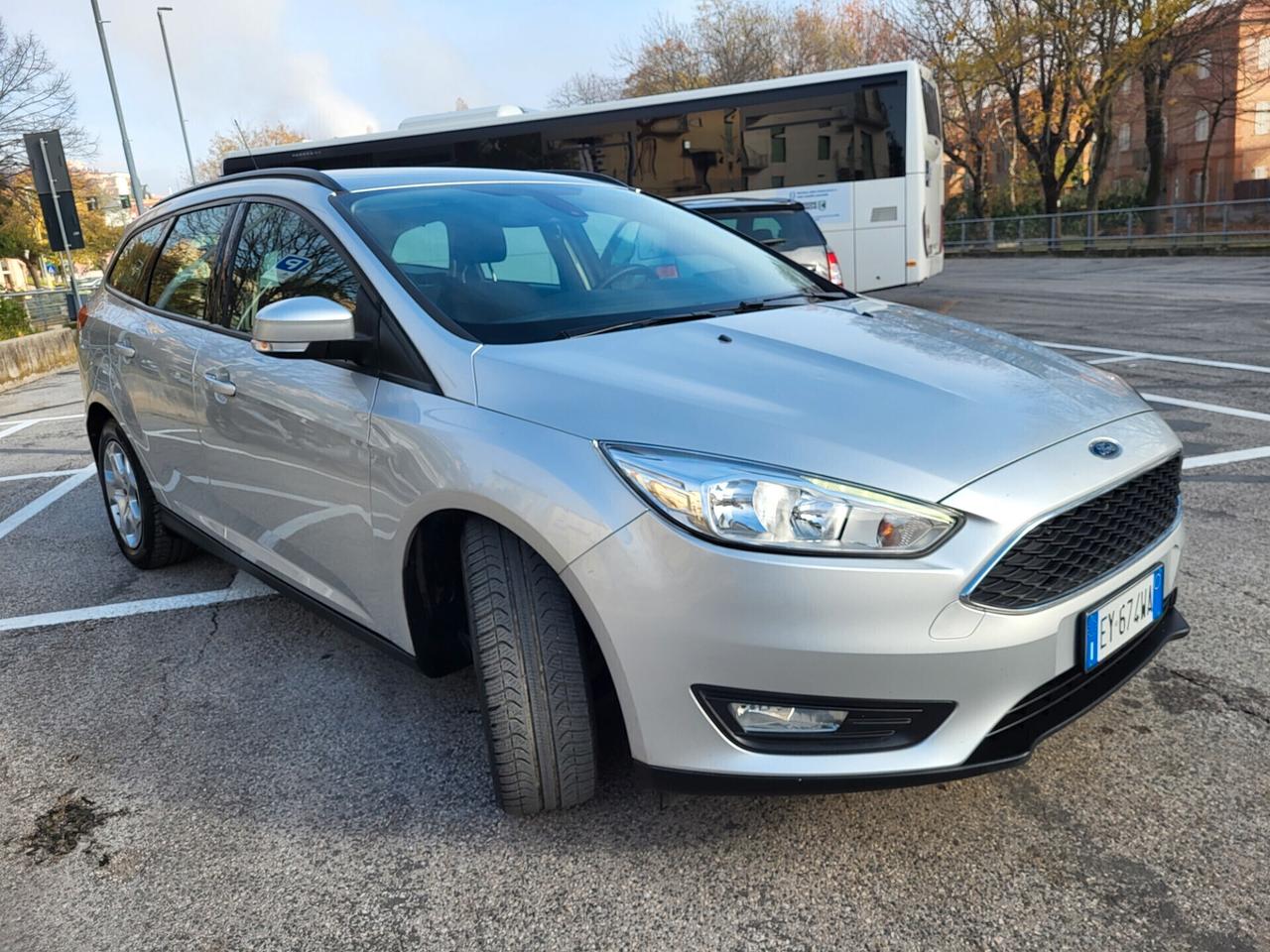 FORD FOCUS SW 1.6 TDCi-UNICO PROPRIETA-3 REVISIONI