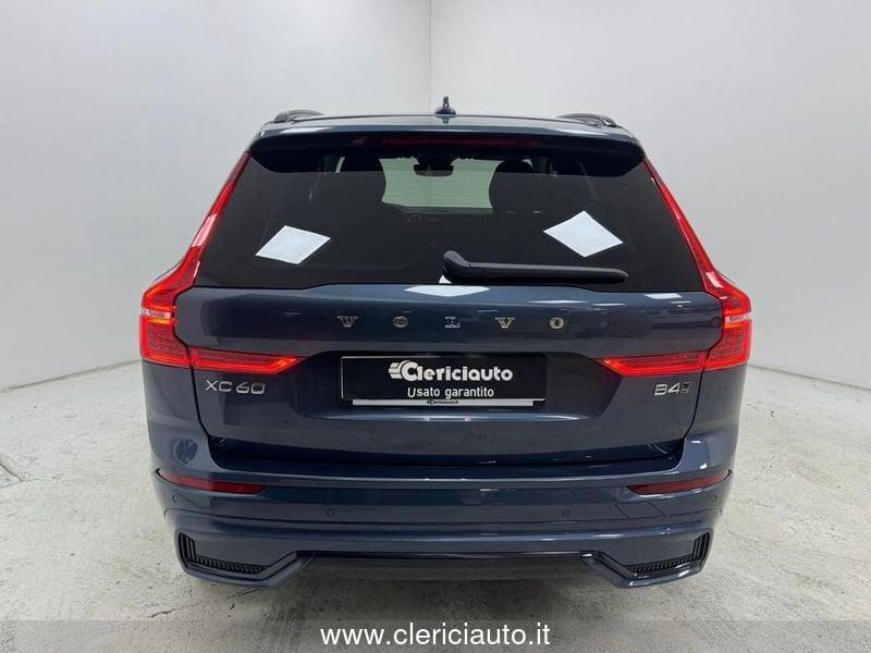 Volvo XC60 B4 (d) AWD automatico Plus Dark