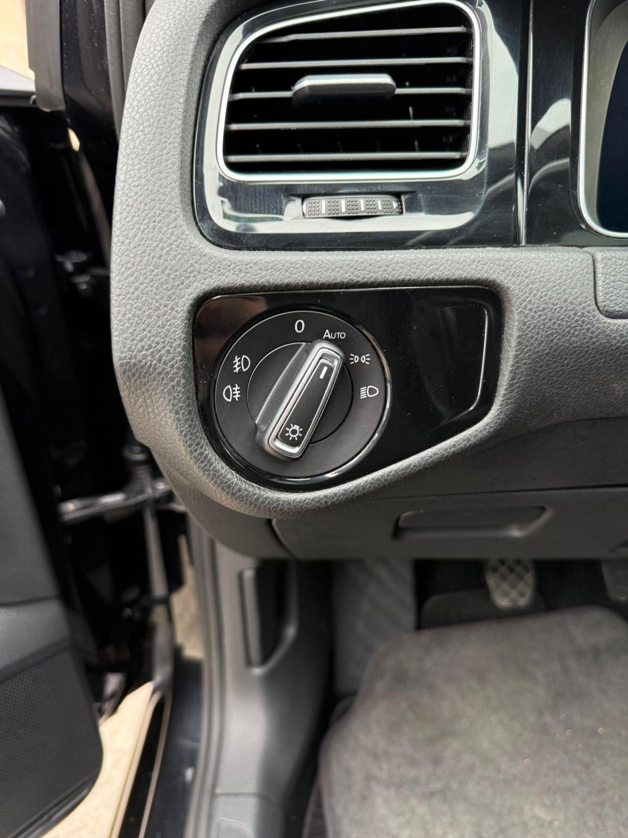 Volkswagen Golf 2.0 TDI 5p. Highline BlueMotion Technology