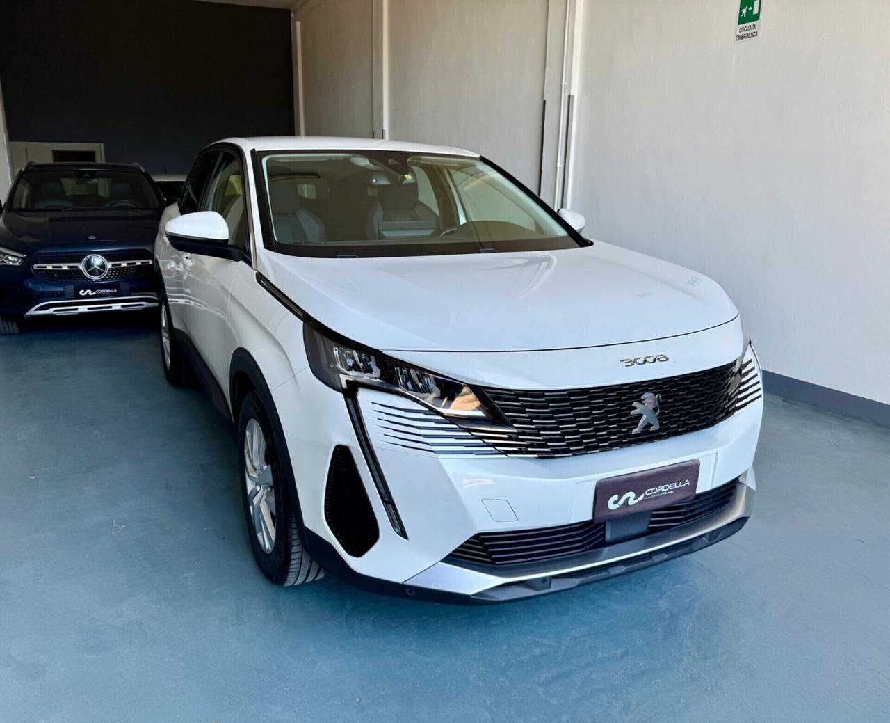 Peugeot 3008 BlueHDi 130 S&S EAT8 Active Pack