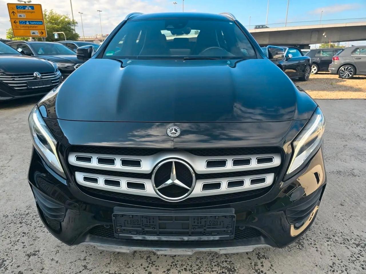 Mercedes-Benz GLA 250 AMG Line