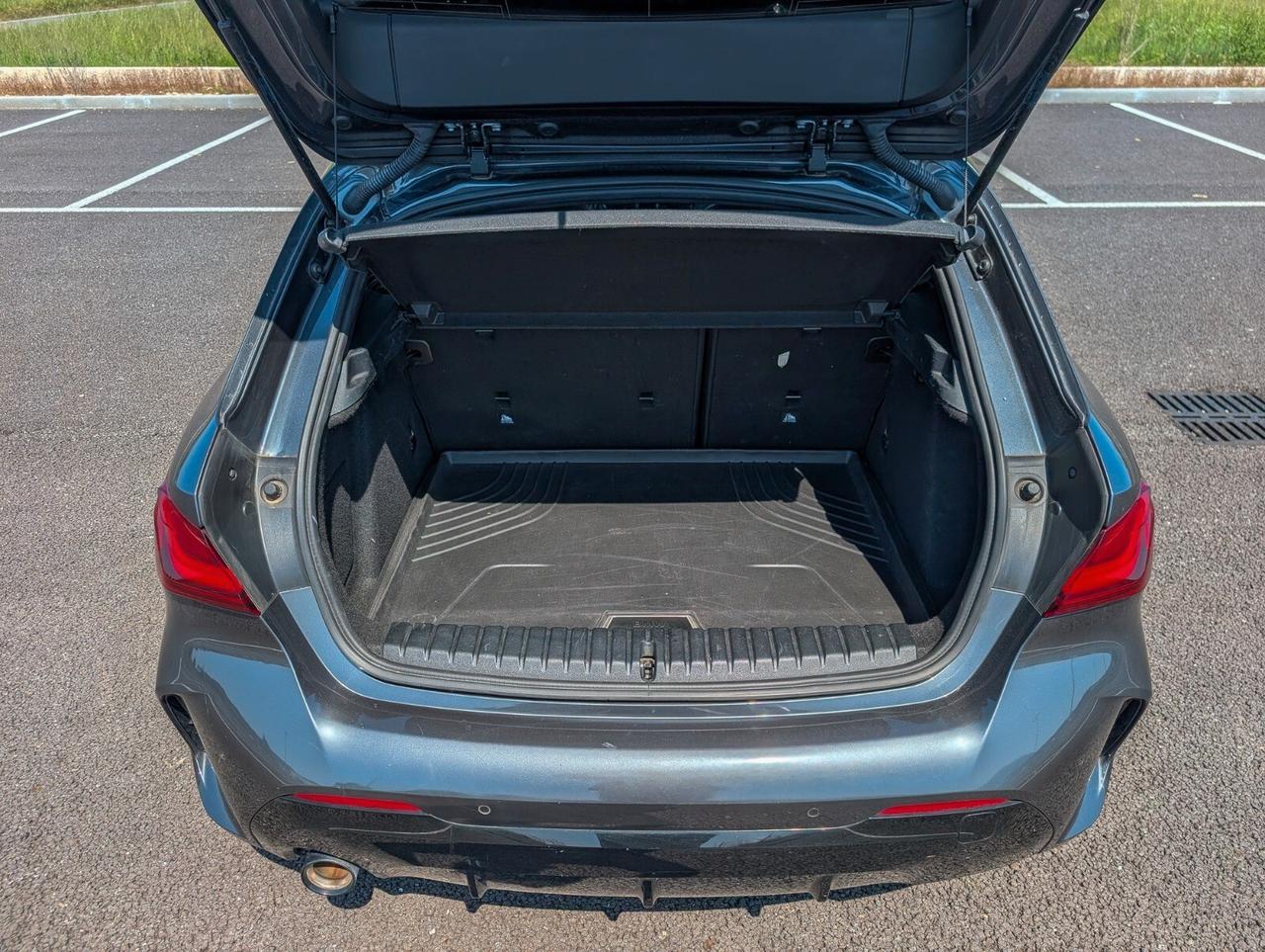 Bmw 116 116d 5p. Msport