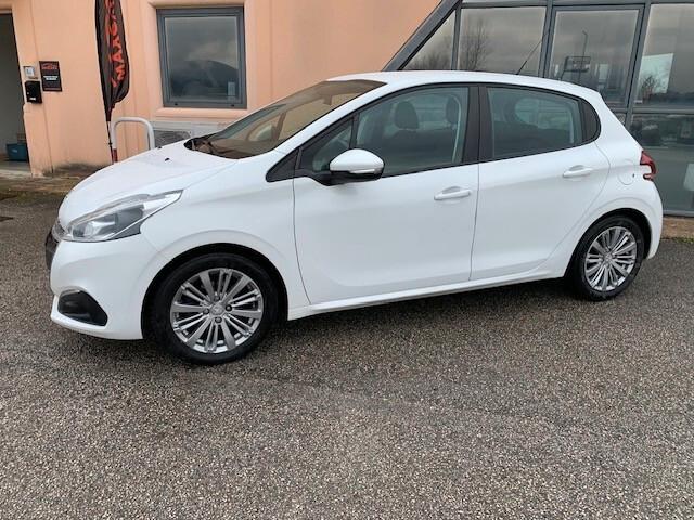 Peugeot 208 BlueHDi 75 5 porte Allure