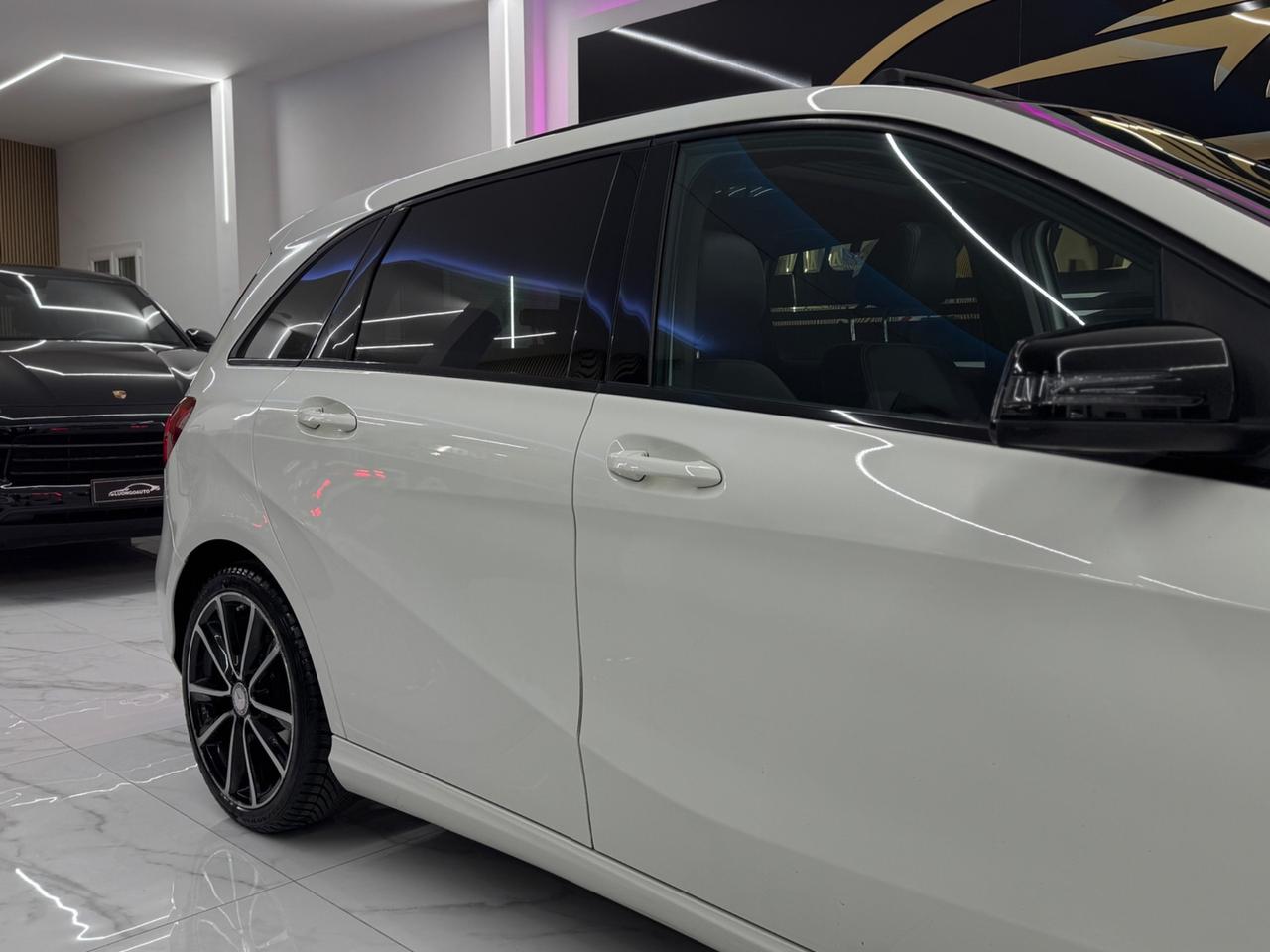 Mercedes-benz B 180d Automatic Premium AMG Iper Full