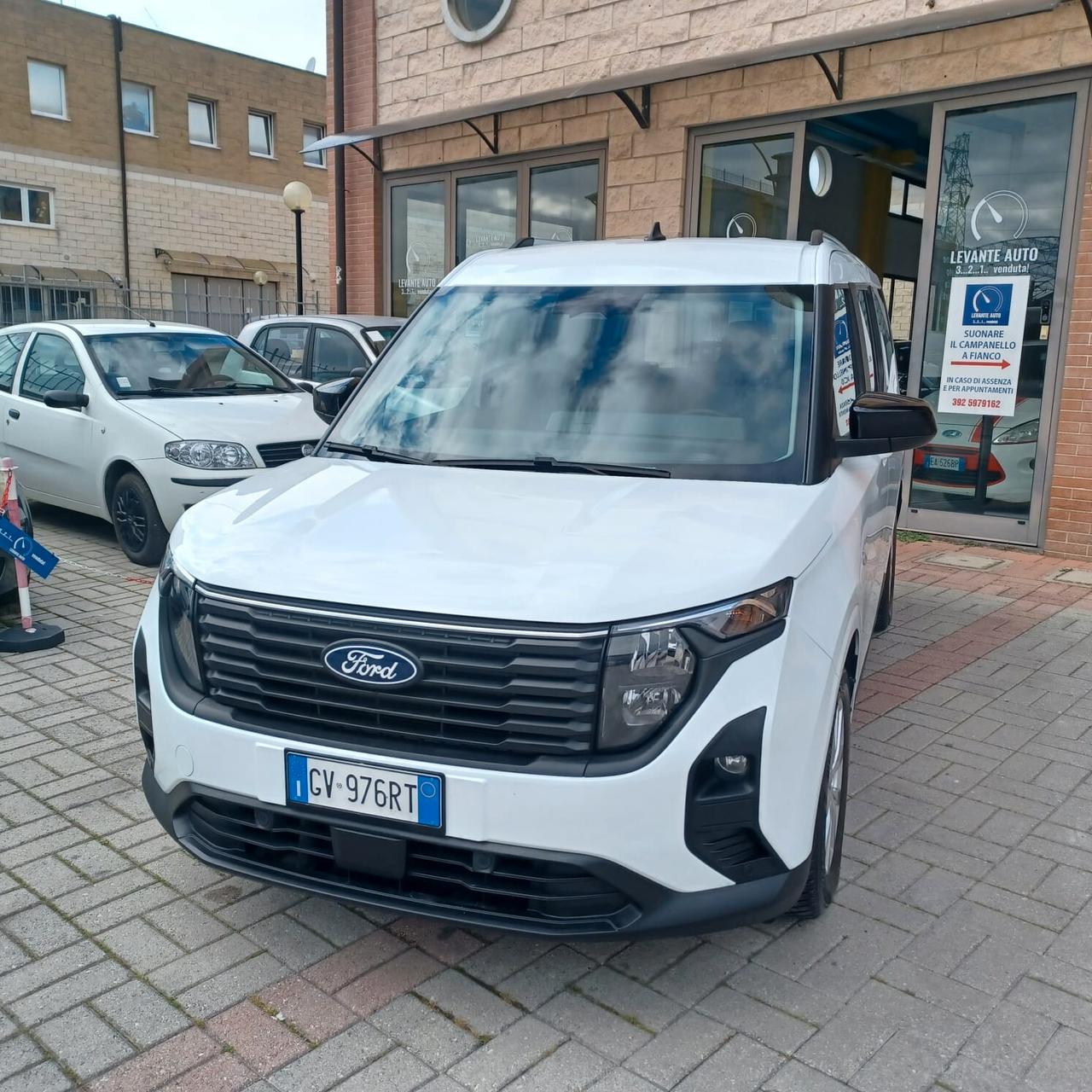 NUOVA 18000KM FORD TOURNEO 1.0 AUTOMATICO