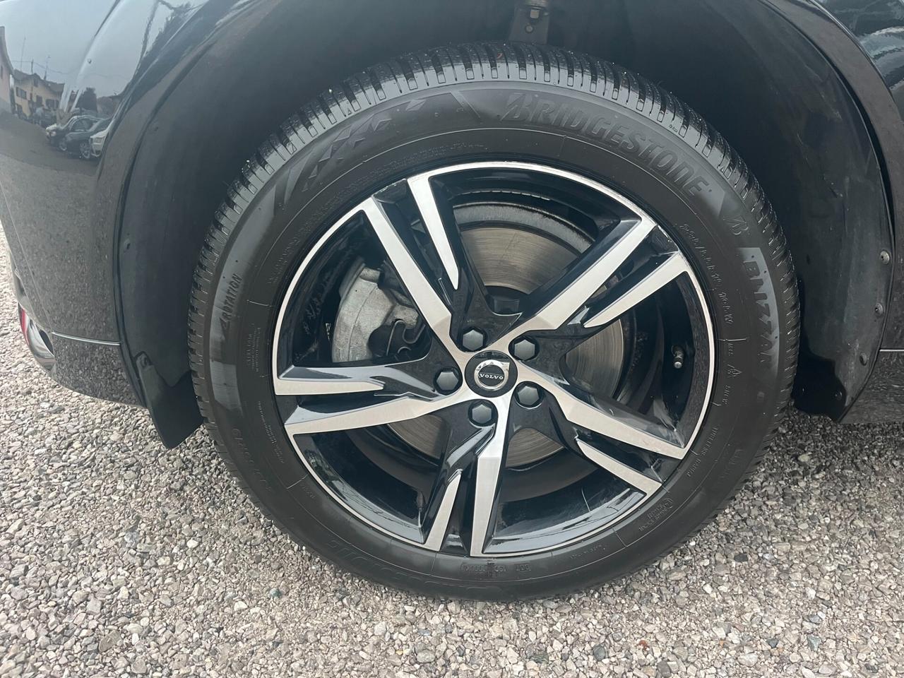 Volvo XC 60 XC60 B4 (d) automatico MOMENTUM PRO