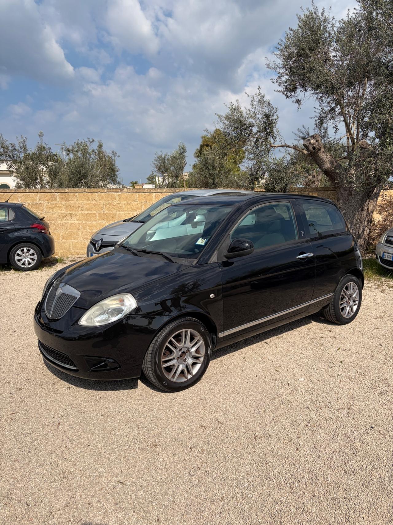 Lancia Ypsilon 1.2 Oro in ottimee condizioni !!