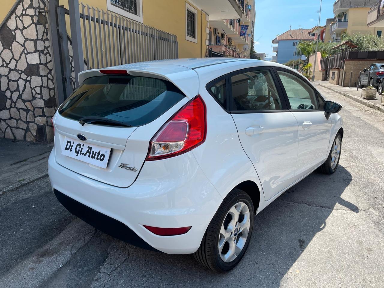 Ford Fiesta 1.4 5 porte GPL Business