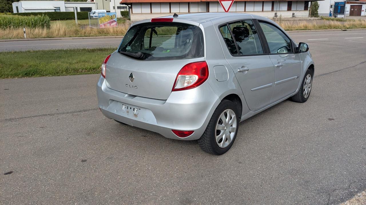 Renault Clio Storia 1.2 5 porte Confort