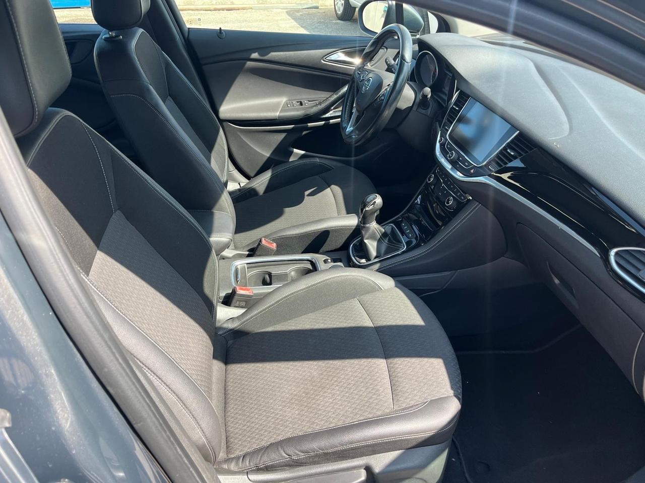 Opel astra 5P-1.6 cdti/136 cv - full -2016
