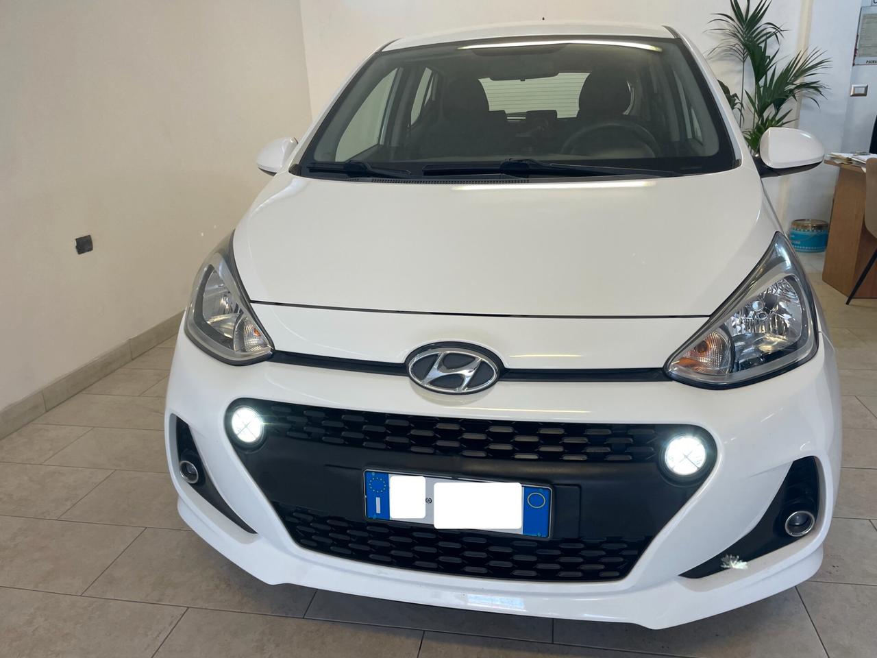 Hyundai i10 1.0 GPL Econext Login FULL TAGLIANDATA NEOPATENTATI
