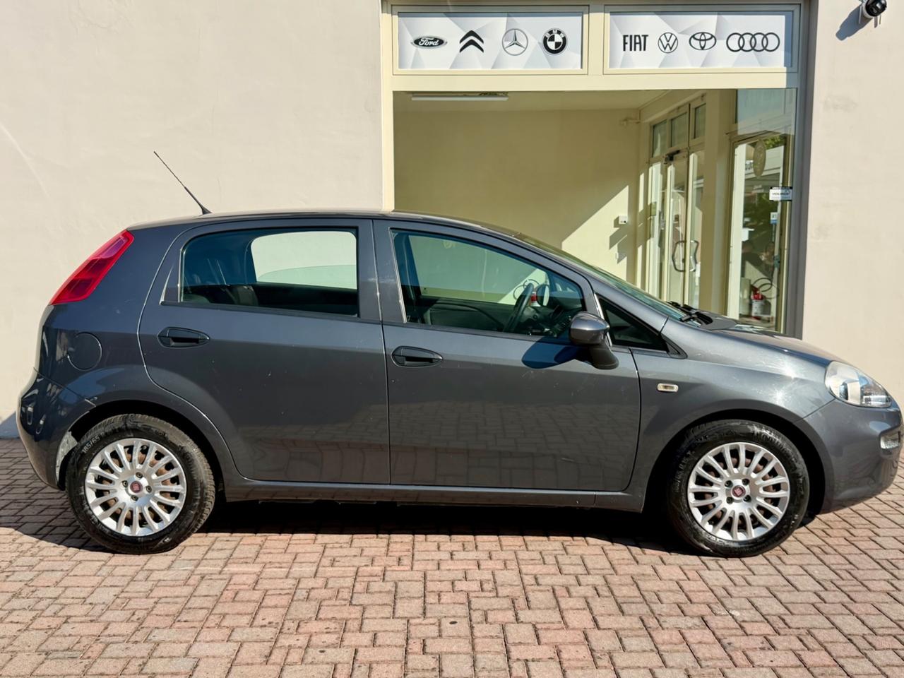 Fiat Punto 1.3 MJT II S&S 95 CV 5 porte Street