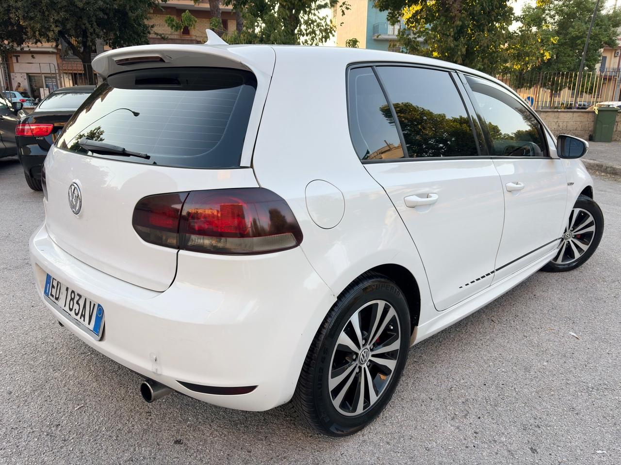 Volkswagen Golf 1.6 TDI 105cv