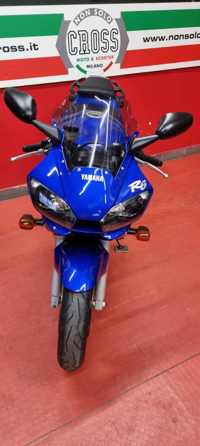 YAMAHA YZF R6 - PRIMA SERIE