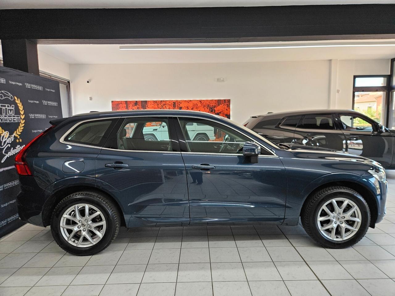 Volvo XC60 2.0 b4 Momentum awd auto my20 - IVA ESPOSTA