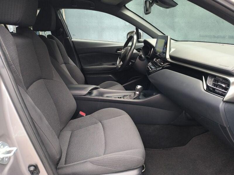 Toyota C-HR 1.8 Hybrid e-cvt business