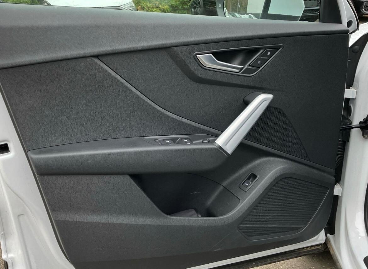 Audi Q2 S line 30 TDI