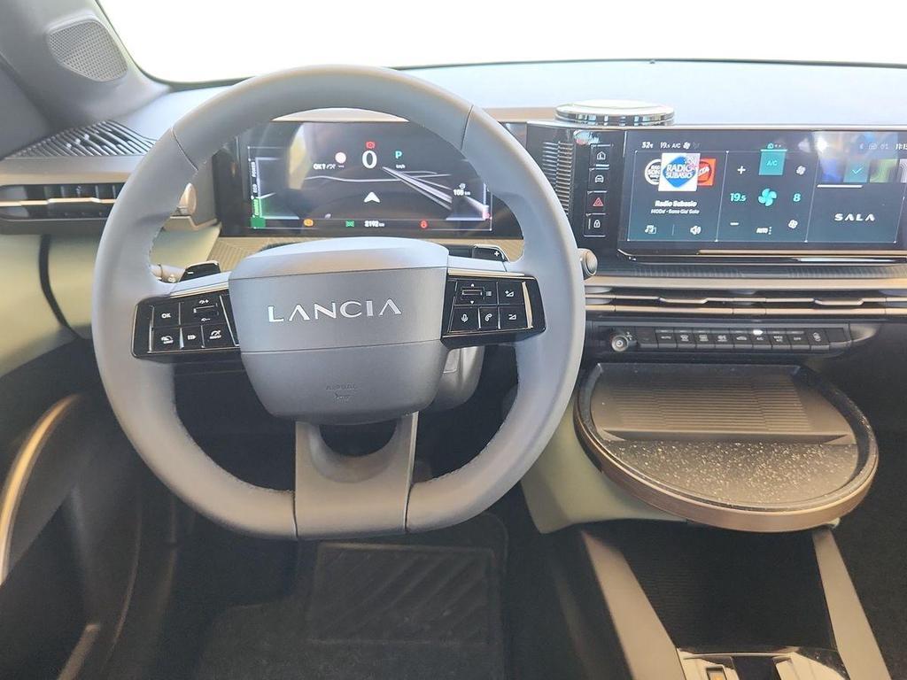 Lancia Ypsilon 1.2 mhev Edizione Cassina e-dct