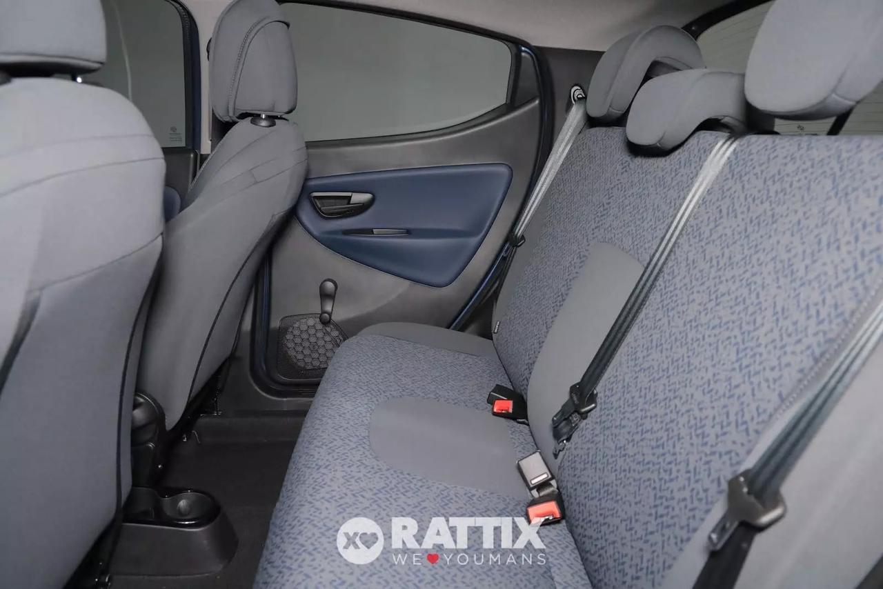 Lancia Ypsilon 1.0 Firefly Hybrid 70CV Silver