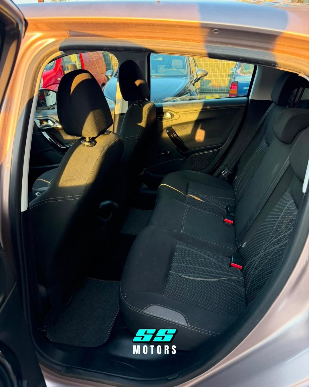 Peugeot 208 1.2 VTi 82 CV 5 porte Allure