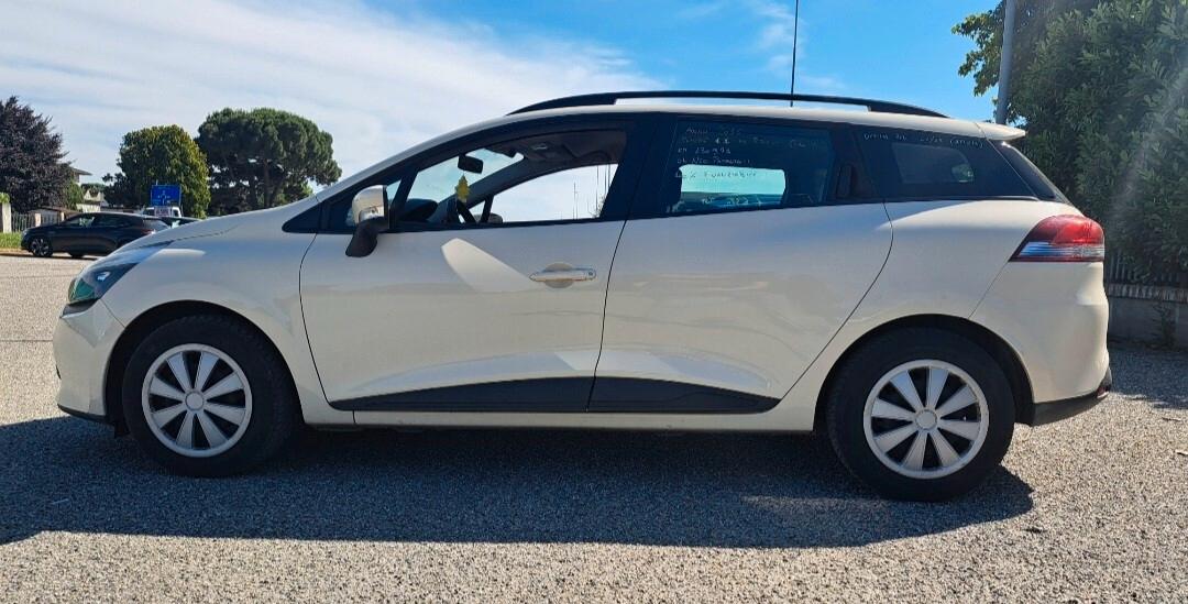 Renault Clio Sporter 1.2 75CV Zen