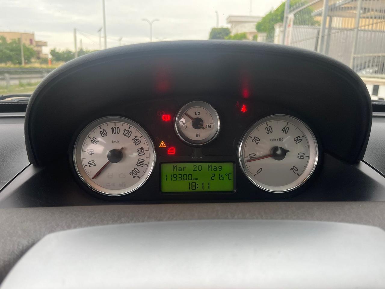 Lancia Ypsilon 1.4 Oro Ecochic GPLUnipro 2010