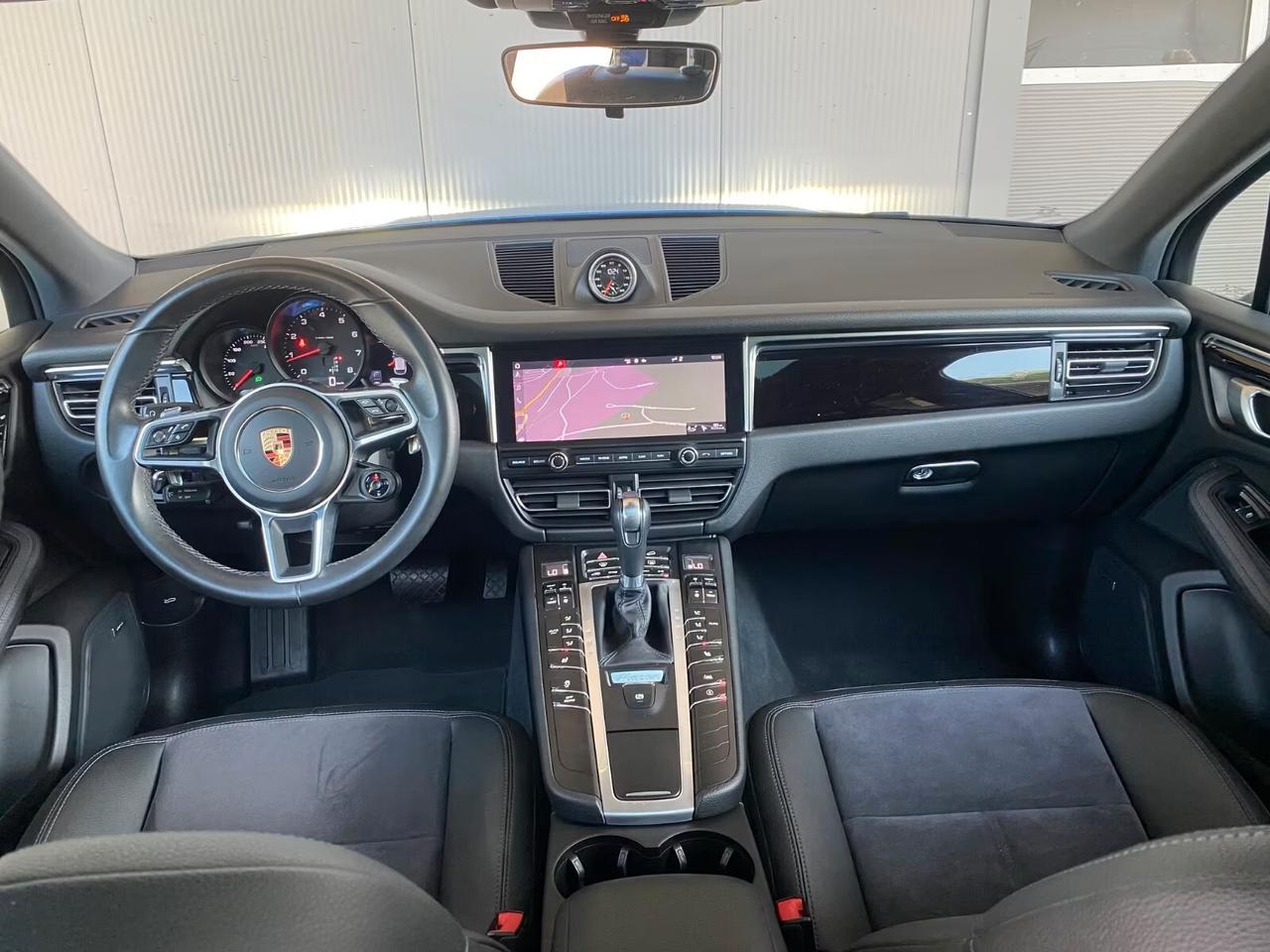Porsche Macan 2.0 SPORT CHRONO SPORT PLUS FULL OPTIONAL