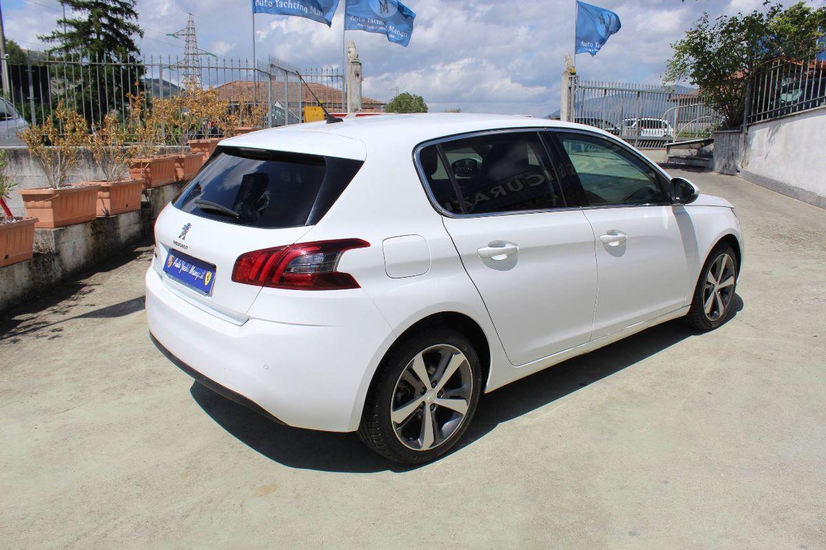 PEUGEOT - 308 - BlueHDi 130 S&S Allure