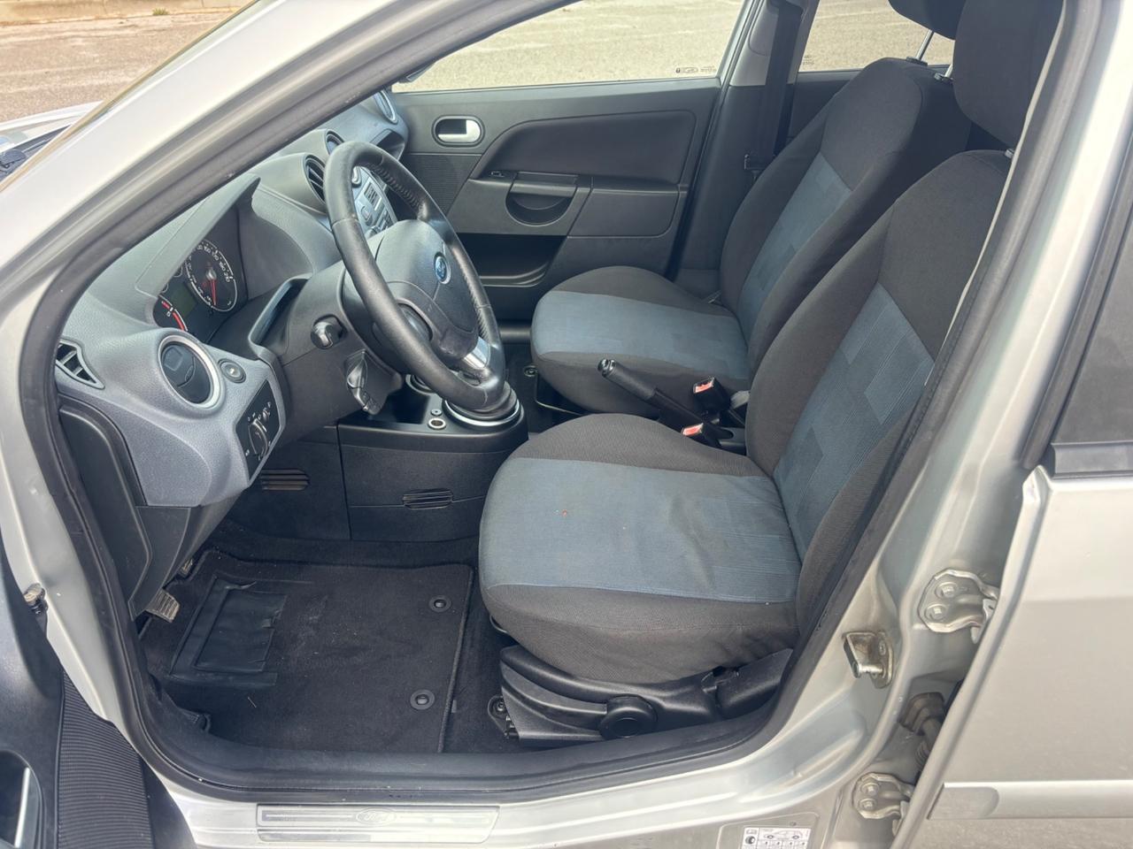 Ford Fiesta 1.4 TDCi 5p. Ghia