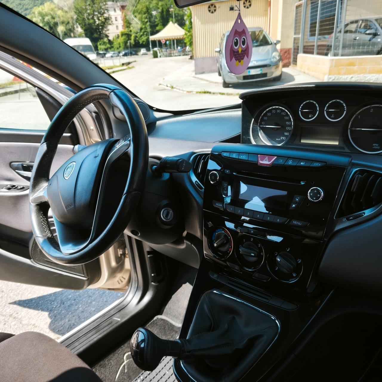 Lancia Ypsilon 1.3 MJT 16V 95 CV 5 porte S&S Gold
