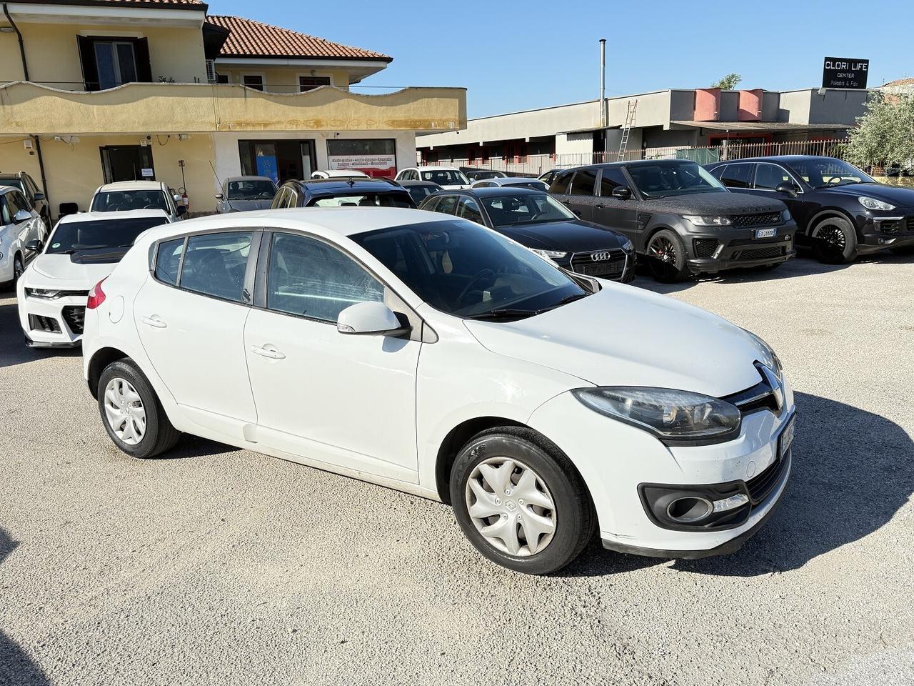 RENAULT MEGANE 1.5 DCI ADATTA NEOPATENTATI