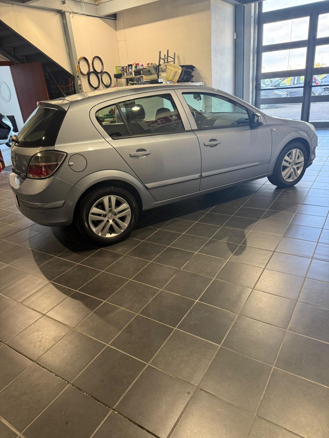 Opel Astra 1.3 CDTI -UNICO PROPRIETARIO