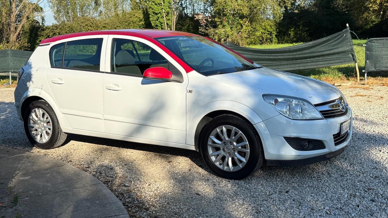 Opel Astra 1.7 CDTI 110CV 5 porte Cosmo