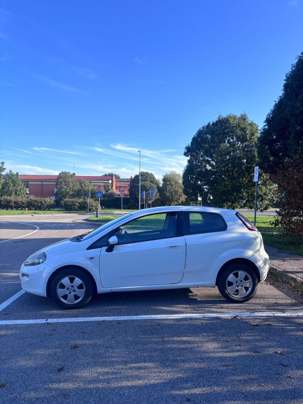 Fiat Punto 1.4 S&S 8V 3 porte Street