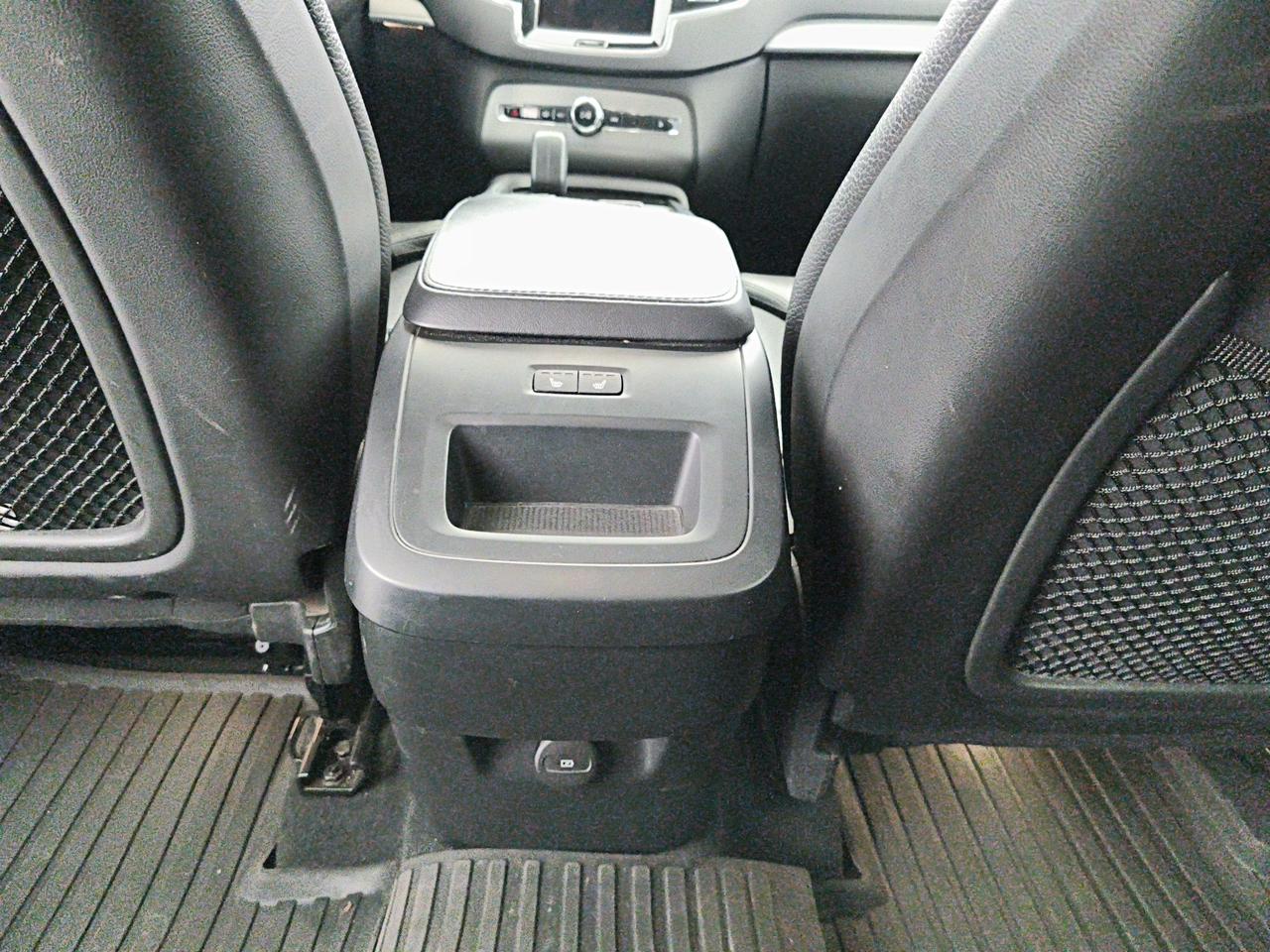 Volvo XC90 2.0 b5 Plus Dark awd 7 Posti