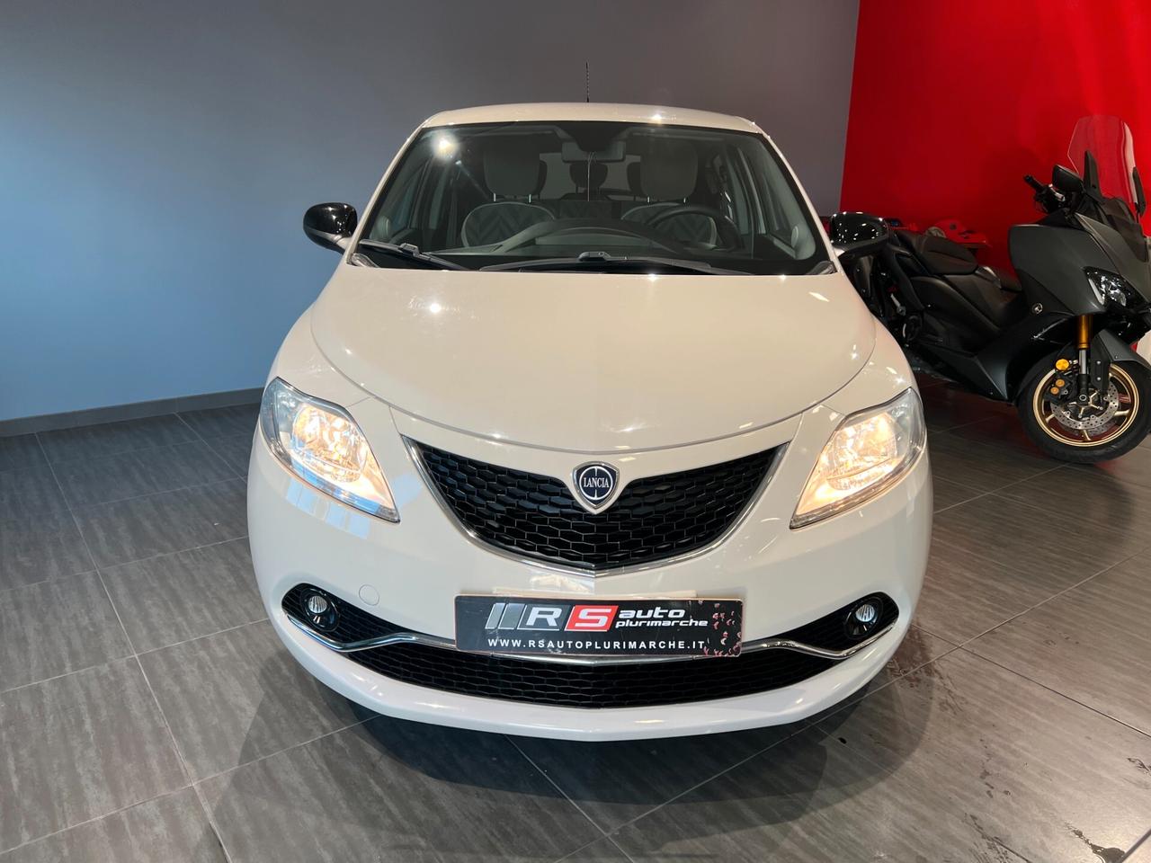 Lancia Ypsilon 1.2 69 CV 5 porte Gold METANO