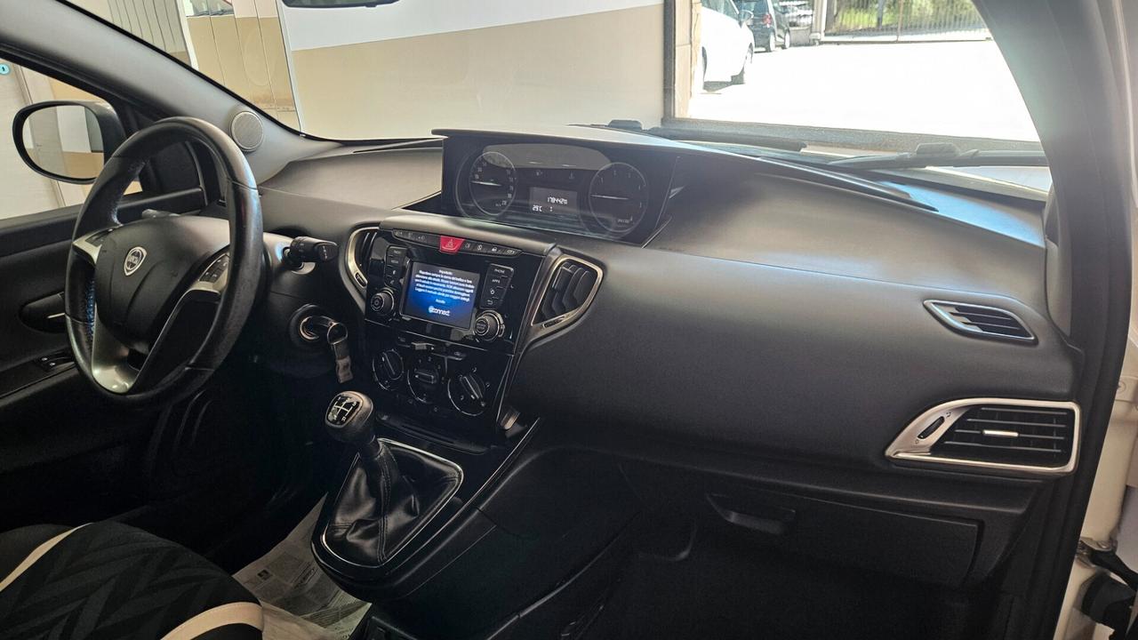 Lancia Ypsilon 1.3 MJT 16V 95 CV 5 porte S&S Platinum